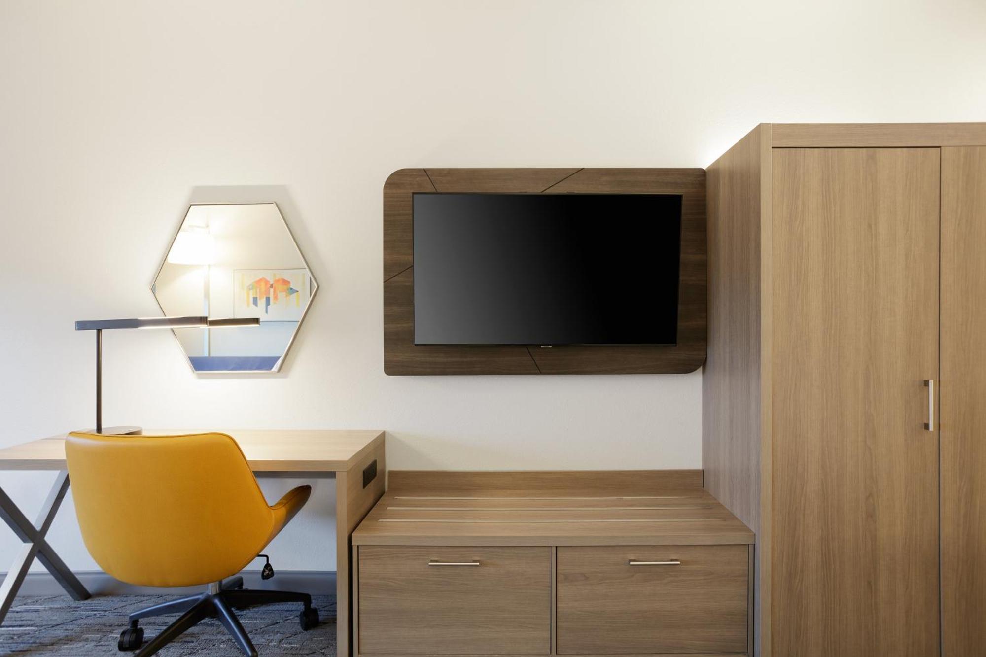 Holiday Inn Express & Suites Brookhaven By Ihg Esterno foto