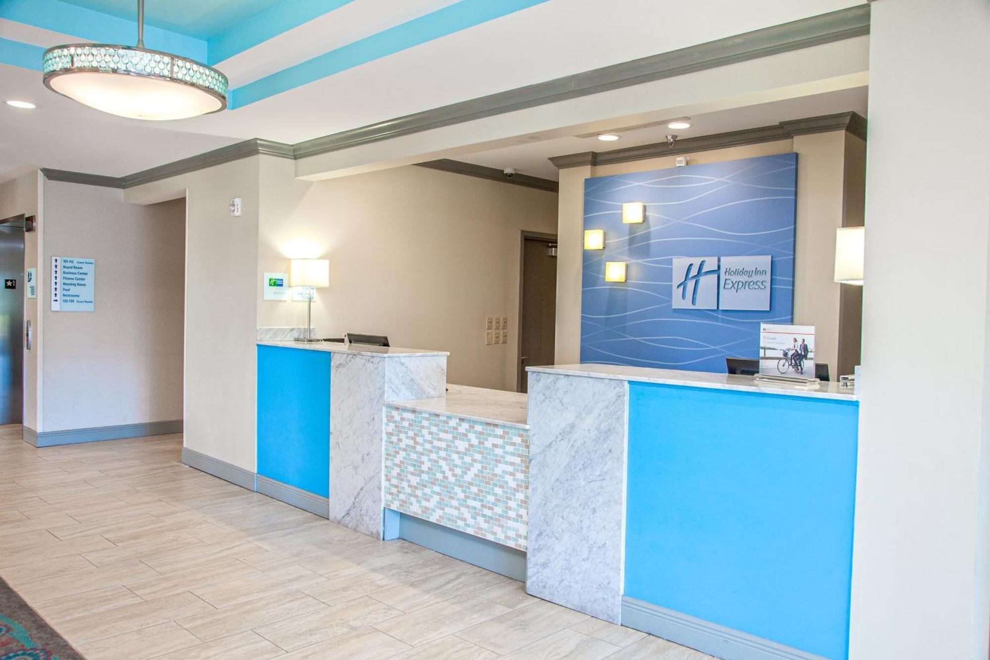Holiday Inn Express & Suites Brookhaven By Ihg Esterno foto